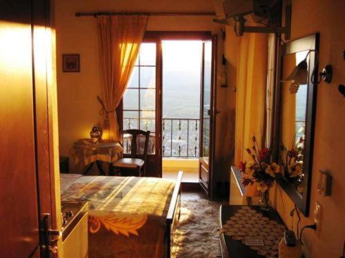 Appartement Gerakofolia To Let